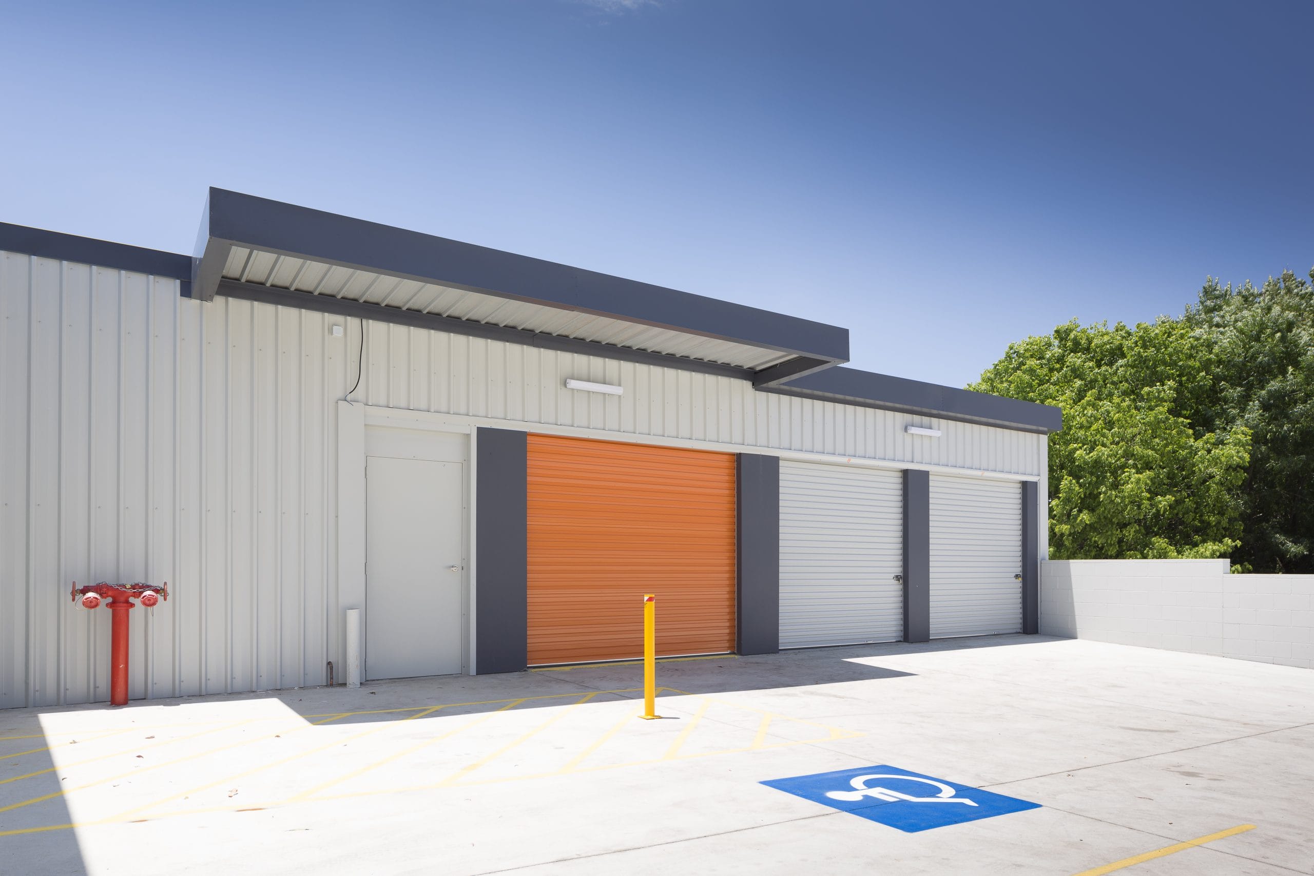 West Orange Self Storage: Clean and secure self storage, On-site manager, Drive-thru Loading, Large Range of Shed Sizes - WOSS is your self storage solution in Orange NSW.